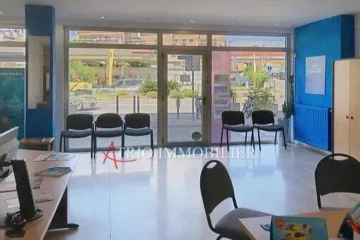 Local commercial 73 m²