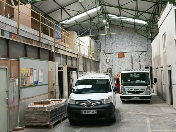 LOCAL D'ACTIVITES 725m2