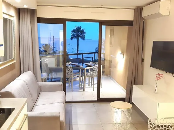 Studio 1 pièce 24 m²