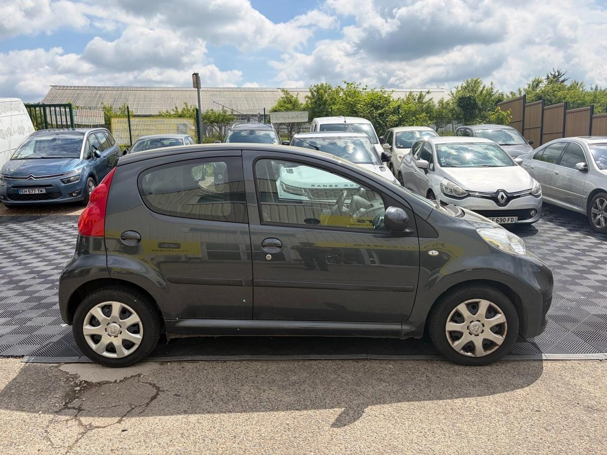 Peugeot 107 1.4 HDI 55 TRENDY occasion - Diesel - 2009 - 21 850 km - 4 490 € - Orgeval (Yvelines) 992786245192 — photo 6