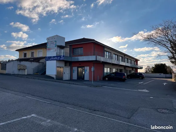 Locaux commerciaux ou bureaux