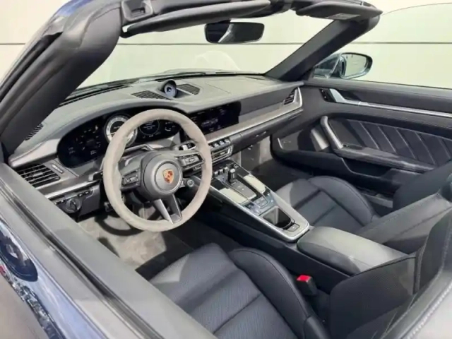 Porsche 911 cabriolet 3.7 650ch turbo s pdk — photo 15