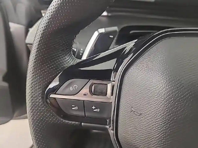 Peugeot 508 hybrid 225 e-eat8 — photo 46