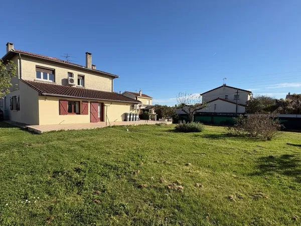 Maison T7 sur 1700m2 de parcelle FROUZINS 31270