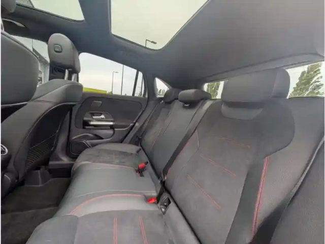 Mercedes Gla 250 e hybrid — photo 19