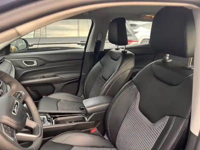 Jeep Compass 1.5 turbo t4 130 ch bvr7 e-hybrid — photo 7