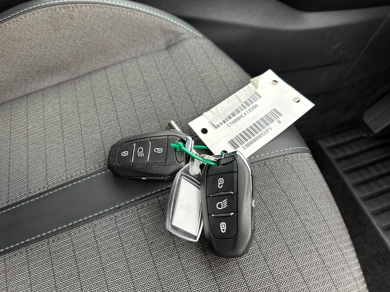 Peugeot 208 bluehdi 100 s&s bvm6 allure — photo 32