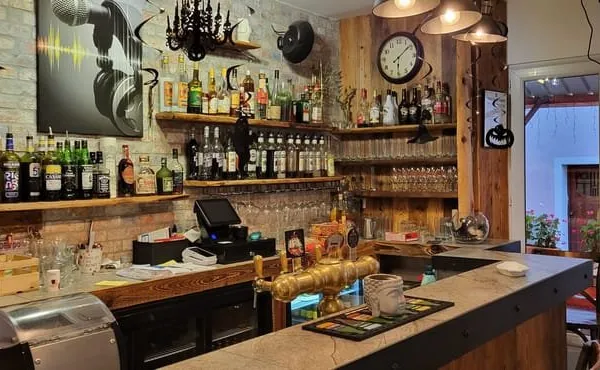 BAR PUB RESTAURANT