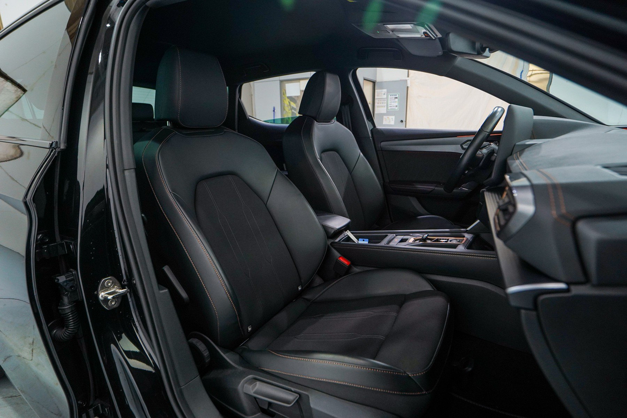Cupra Leon — photo 14