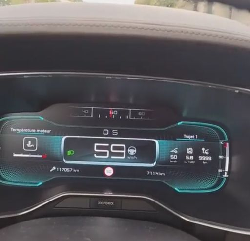 Citroen C5 Aircross 1.5 BlueHDi 130 EAT8 - Shine Pack – 2019 – 117051 km – Diesel – Boîte Automatique — photo 30