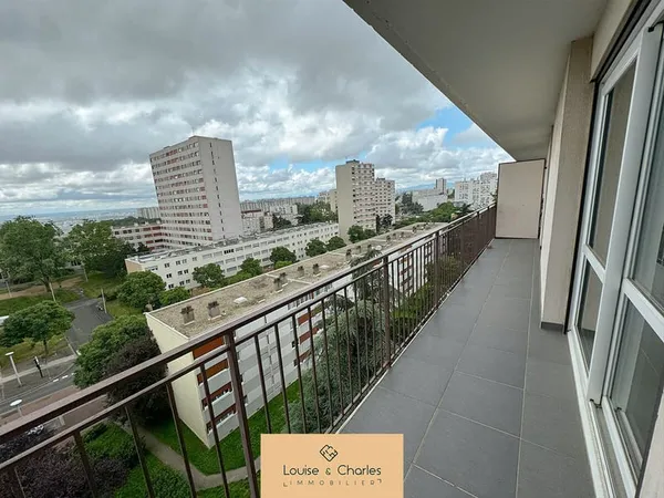 RILLIEUX VILLE NOUVELLE DERNIER ETAGE APPARTEMENT TYPE 4 70M