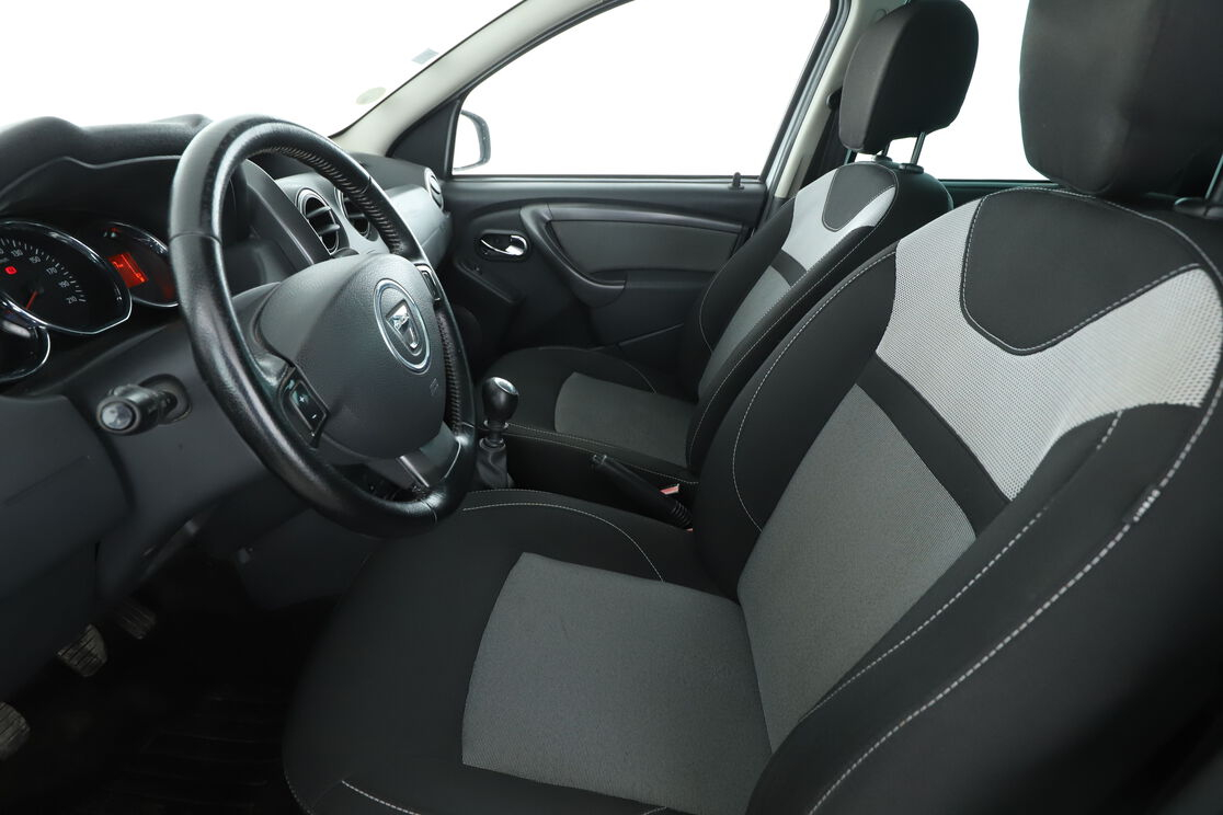 Dacia Duster 1.5 dCi Prestige 4x2 — photo 9