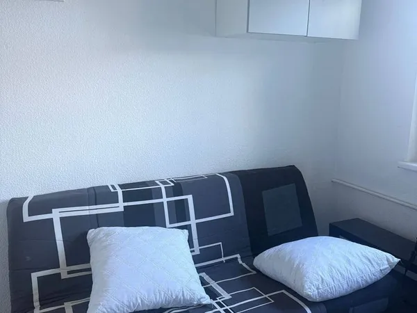 Studio 1 pièce 13 m²