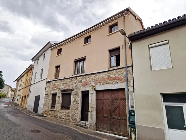Immeuble à ORLIÉNAS