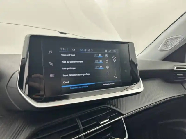 Peugeot 2008 puretech 130 s&amp;s eat8 — photo 22