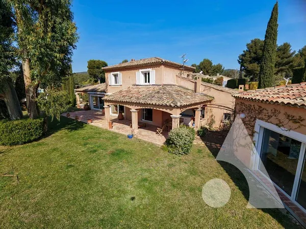 Maison 8 pièces 184 m²