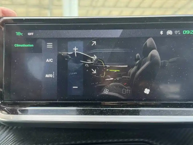 Peugeot 208 puretech 100 s&amp;s bvm6 — photo 34