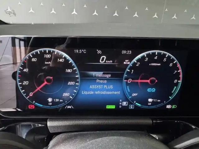 Mercedes Gla 250 e amg line — photo 39