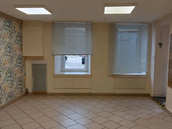 Local commercial, thérapeute, bureau