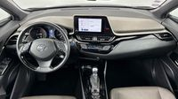 Toyota C-Hr 122h Distinctive 2WD E-CVT MY22 — photo 11