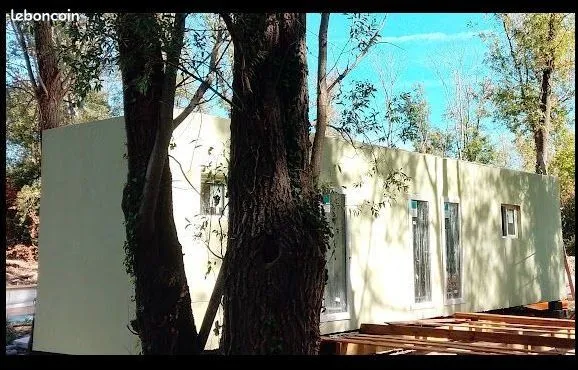 Petite maison et tarrasse sur 300 M2