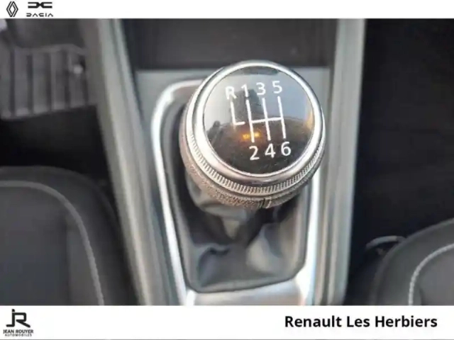 Renault Captur 1.5 blue dci 95ch business — photo 21