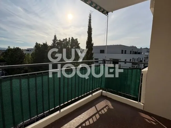 A Louer T2 de 49 m² avec balcon et place de stationnement à Sainte Foy Lès Lyon