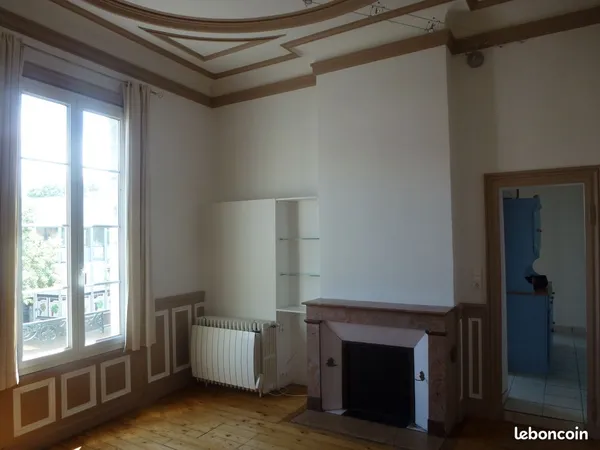 Appartement T4 Halles calme etudiants