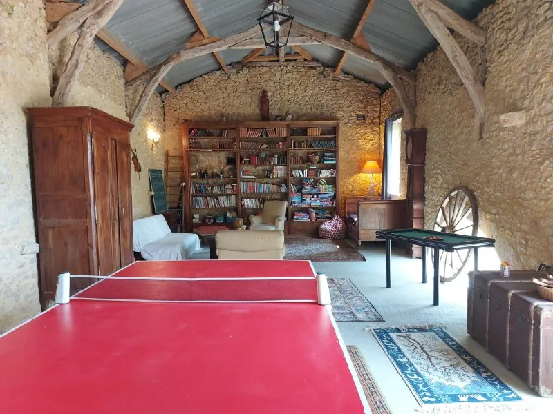 Photo 10