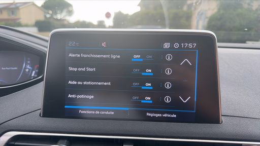 Peugeot 3008 1.2 PureTech 130 - Active – 2020 – 57608 km – Essence – Boîte Manuelle — photo 2