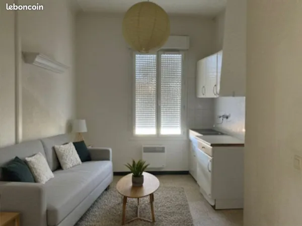 Opportunité Rare : Maison de Village avec 2 Appartements & Garage XL 90m2
