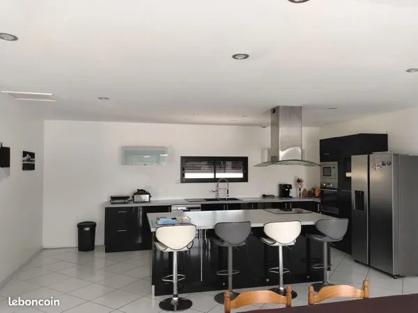 🏡 colocation étudiante ou particuliers maison moderne avec piscine - 350 cc - 10 min tulle / 20 min 