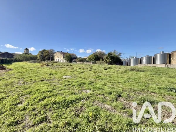 Terrain 916 m²
