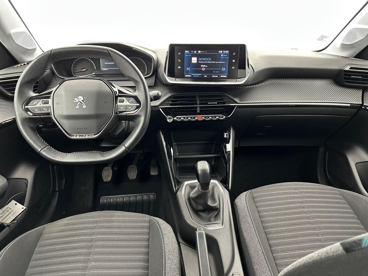 Peugeot 208 puretech 75 s&s bvm5 style — photo 11