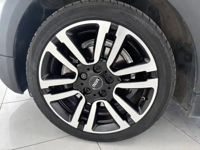 Mini Mini cabriolet cooper 136 ch — photo 13
