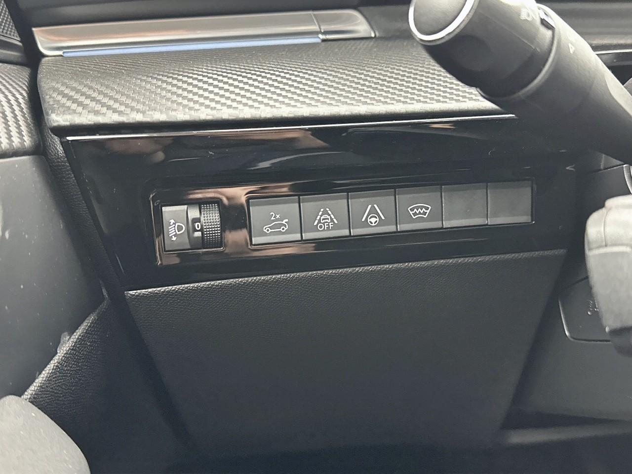 Peugeot 508 puretech 180 ch s&s eat8 allure pack — photo 16
