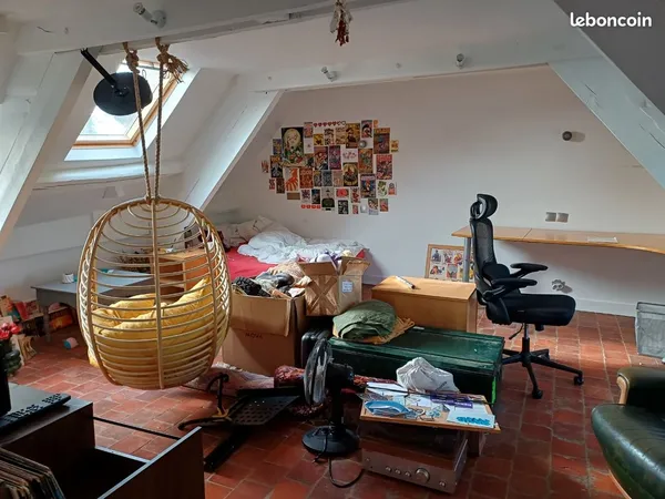 Grande chambre étudiante 20 m² avec salle de bains privative - chez l'habitant » à 20 mn de Chartres