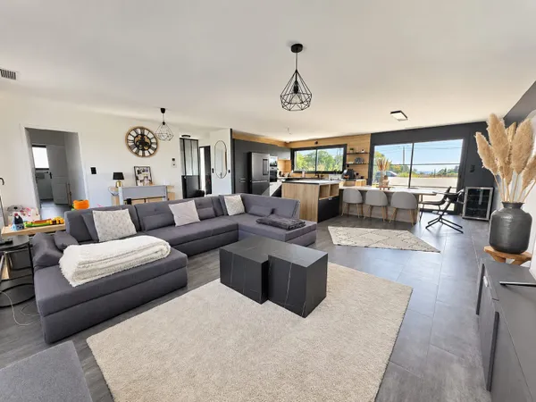 Maison 6 pièces 140 m²