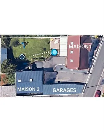 Propriété avec 2 maisons individuelles