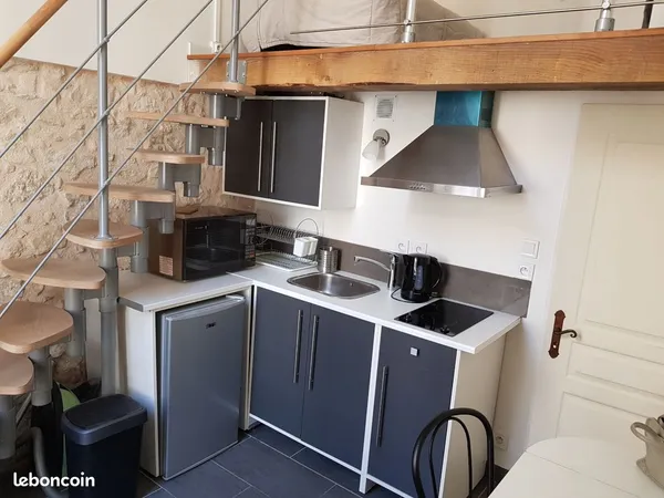 Location Studio Castellane meublé