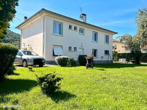 Maison 8 pièces 207 m²