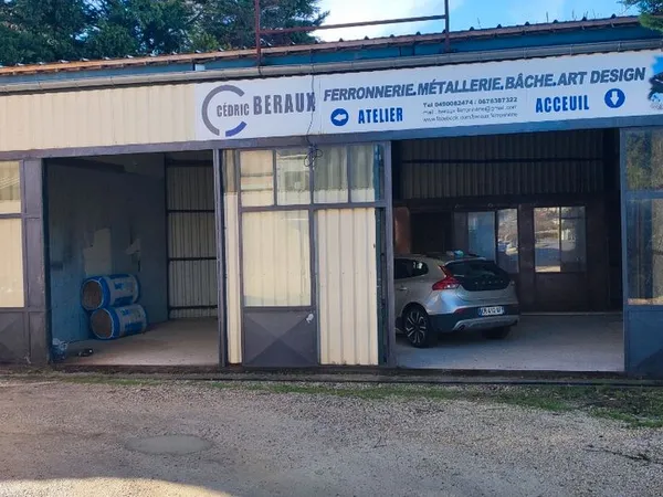 Hangar local commercial 80 m2