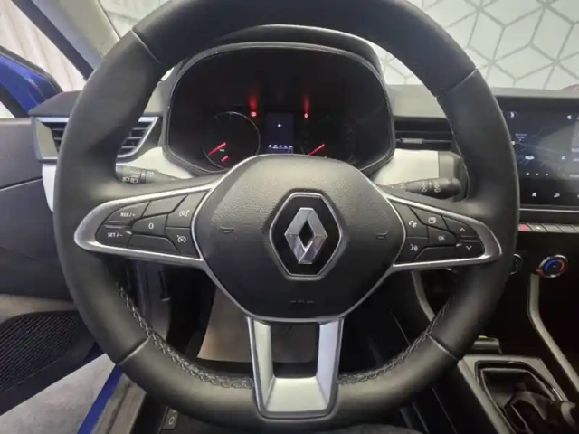 Renault Captur tce 90 - 21 — photo 136