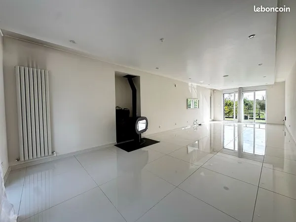 Maison 11 pièces 242 m²
