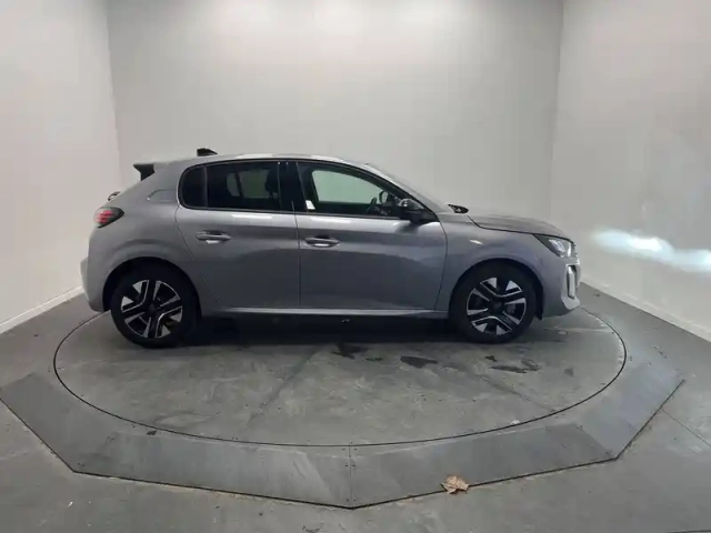 Peugeot 208 hybrid 110 e-dcs6 — photo 82
