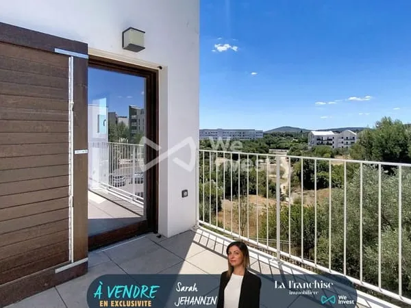 T3 en dernier étage avec vue parc