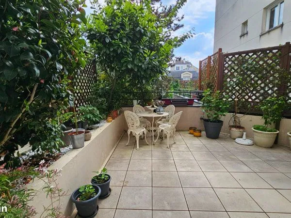 MONTROUGE - Quartier des Écrivains - 2 pièces meublé de 54 m² avec terrasse de 27 m², parking et cav
