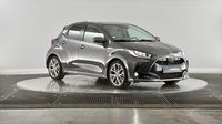 Toyota Yaris 116h Iconic 5p — photo 3