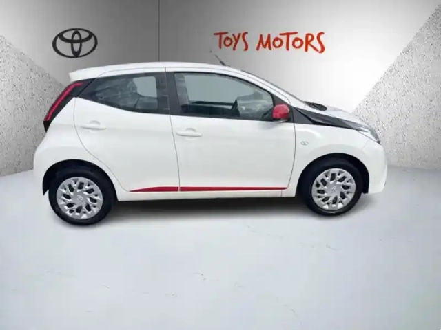Toyota Aygo 1.0 vvt-i x-play — photo 6