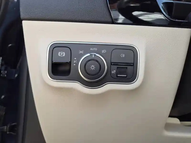 Mercedes Eqa 250 — photo 16